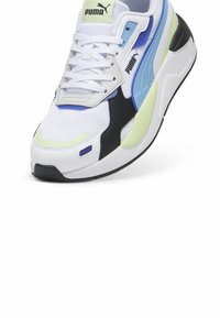 Puma SNEAKERS - Tenisky - white team light blue black