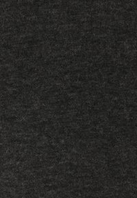 Tessuto scuro con una texture che presenta un aspetto morbido simile alla lana, con una superficie fine e leggermente pelosa e sottili variazioni di tonalità.