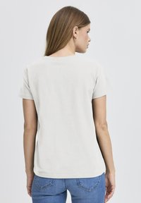 Fransa SHOULDER VTEE  - Základné tričko - blanc de blanc