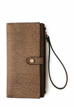 Portefeuille bracelet marron et noir tacheté texturé avec fermeture à bouton-pression et compartiment latéral zippé.