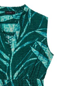 Abito verde con motivo di foglie tropicali, realizzato in tessuto testurizzato con dettagli a taglio. Presenta una scollatura a V e una vita arricciata.