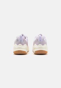 Nike Sportswear TECH HERA - Joggesko - barely grape/white/pale ivory/light brown
