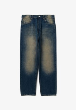 Jeans di denim blu scuro con zone sbiadite sulle cosce. Design a gamba dritta, stile tradizionale a cinque tasche e chiusura con bottone.