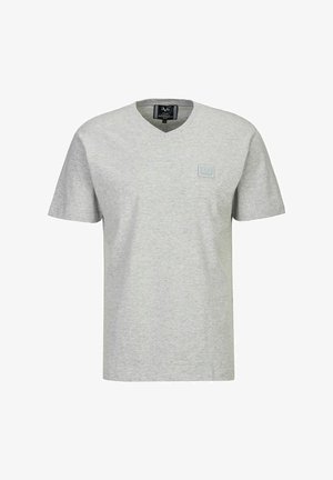 Graues Baumwoll-T-Shirt mit V-Ausschnitt, kurzen Ärmeln und einem kleinen Logopatch auf der linken Brust. Glatte Textur und lässige Passform.