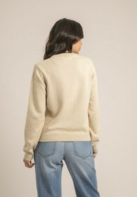 Dona x Lisa COL ROND PUR MESSAGE KOURI - Pullover - beige