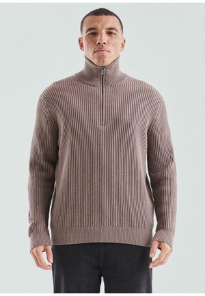 - Sweter