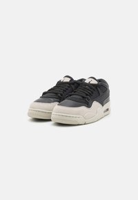 Jordan AIR JORDAN 4 UNISEX - Sportcipő - black/light bone/light smoke grey