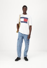 Tommy Jeans ISAAC UTILITY - Arbeidsjeans - denim medium