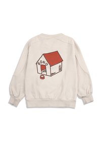 Sudadera beige de manga larga con una ilustración de una caseta de perro con techo rojo y la palabra "BOBO" sobre la entrada en la parte trasera.