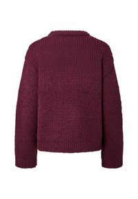 Pull en maille rouge foncé vu de dos avec des manches longues et une texture côtelée aux poignets, à l'ourlet et au col.