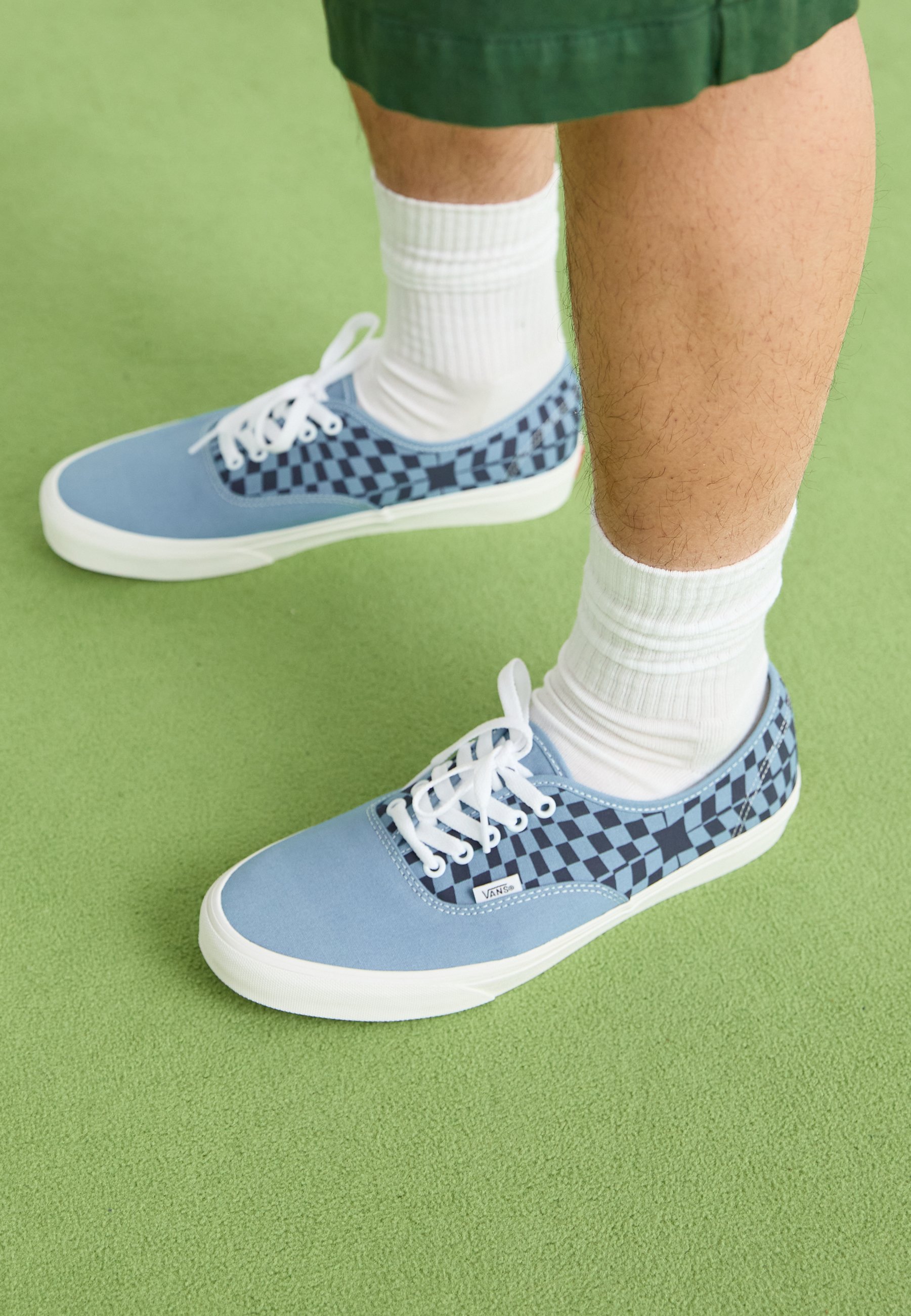 Vans AUTHENTIC UNISEX - Trainers - blu/warp check blue/blue