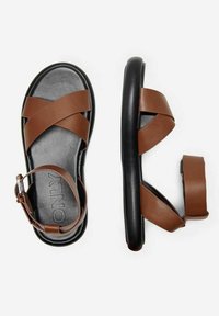 ONLY SHOES Sandales - cognac