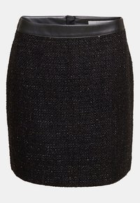 Mini-jupe noire texturée avec une ceinture noire lisse, coupe droite et détail en tissu tissé scintillant.