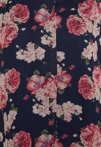 Vero Moda VMKAYA  - Blusa com botões - navy blazer peony