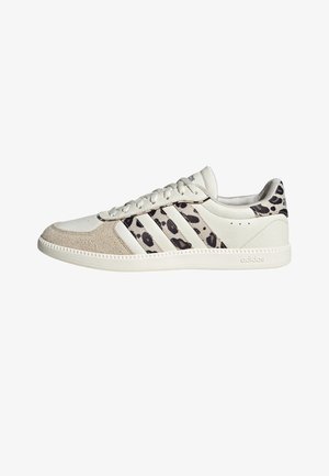 adidas Sportswear, ADIDAS SPORTSWEAR BREAKNET SLEEK SHOES - Tenisky - core white crystal linen khaki six