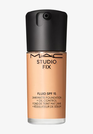 MAC STUDIO FIX FLUID SPF15 - Foundation - nc18