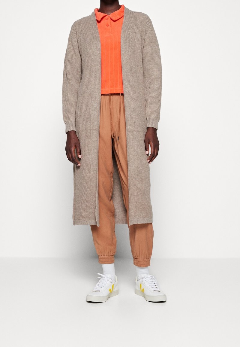 Object Cardigan - beige