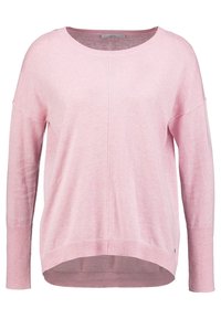 Jasnoróżowy sweter o luźnym kroju, okrągłym dekolcie, długich rękawach i ribbowanych akcentach. Wykonany z miękkiego dzianiny, z lekko dłuższym tyłem.