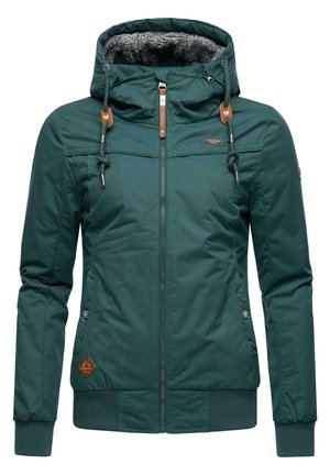 Veste isolée turquoise avec zip, capuche, cordons de serrage et doublure en fausse fourrure. Présente des accents en cuir et des poignets côtelés. Deux poches latérales.