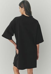 Thumbnail Image 3