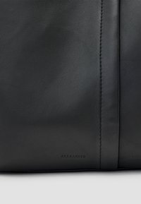 Thumbnail Image 8