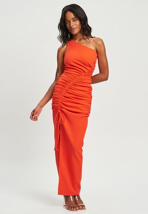 TOBI - Robe longue - orange