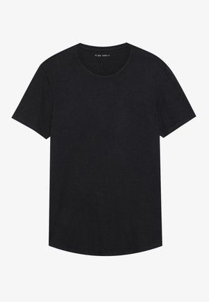 Fekete, rövid ujjú póló puha anyagból, klasszikus kerek nyakkivágással és egyenes aljjal. Nincsenek látható logók vagy minták.