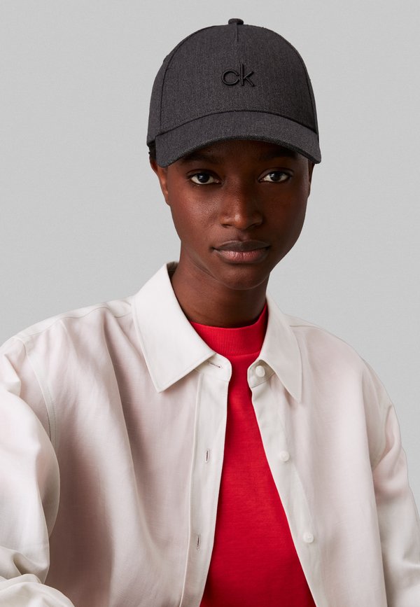 RAISED EMBROIDERY - Cap