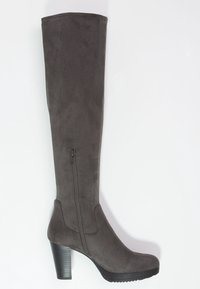 Bota de ante gris hasta la rodilla con cremallera lateral, punta redondeada y un tacón grueso negro que presenta una textura sutil y una suela antideslizante.
