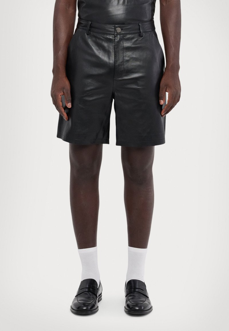 STUDIO ID KOBE BASKET - Σορτς - black