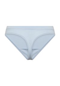 Lyseblå bomulds-bikiniundertøj med en glat tekstur, lavtaljet design og en sømløs finish ved kanterne.