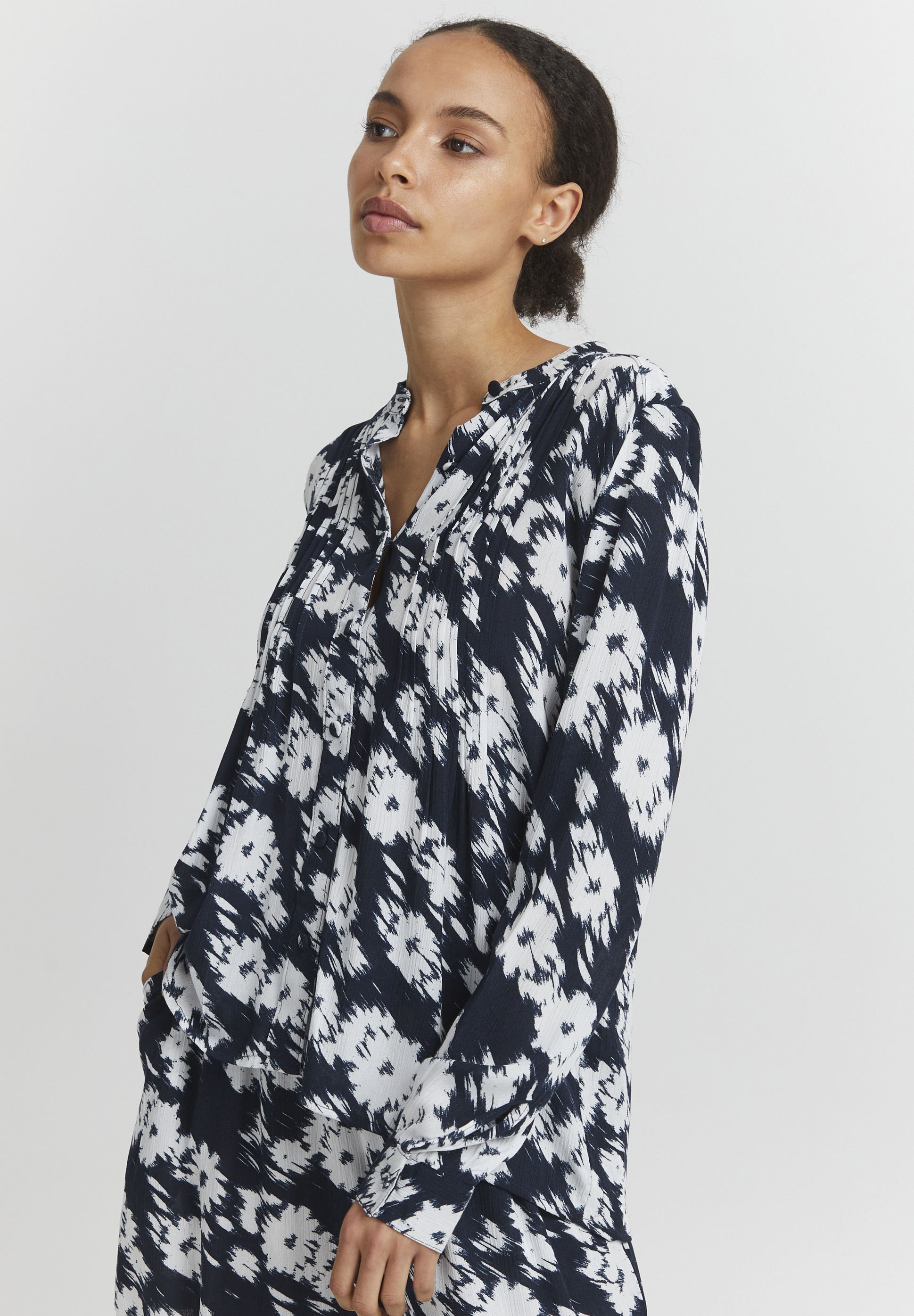 ICHI IHMARRAKECH - Button-down blouse - total eclipse/dark