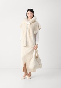 Marc Cain Winterjacke - smoke