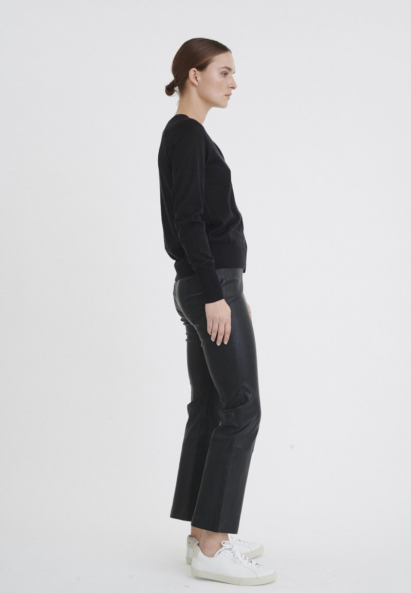 Damen Strickjacken | InWear NORA WOOL Strickjacke black/schwarz - AE81261 Damen Strickjacken | InWear NORA WOOL Strickjacke black/schwarz - AE81261