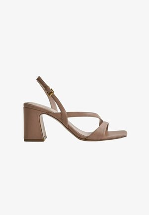 Reiss REGULAR FIT - ALICE STRAPPY - Sandaalid - nude
