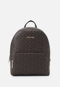 Calvin Klein - MUST CAMPUS - Nahrbtnik - brown Miniaturna slika 1