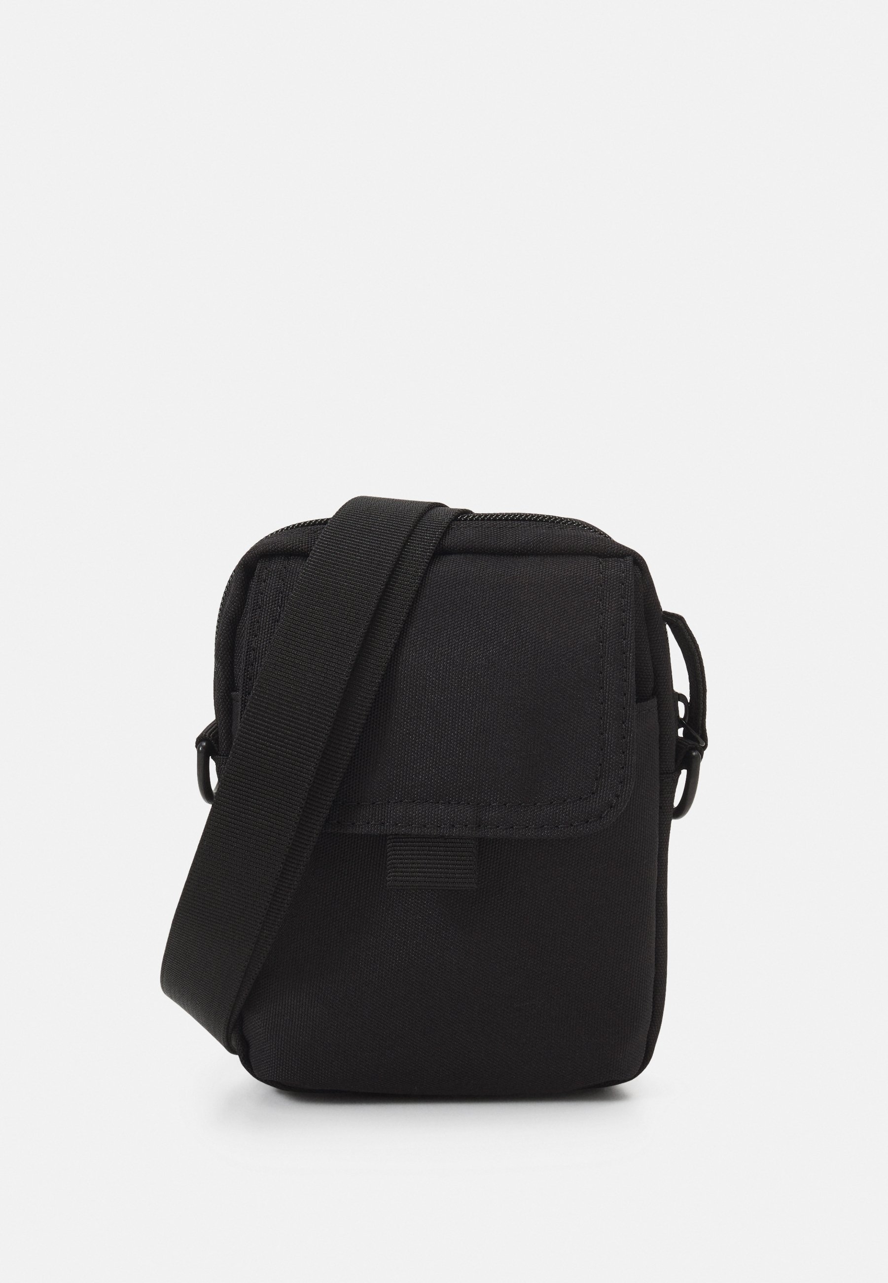 Black shoulder bag