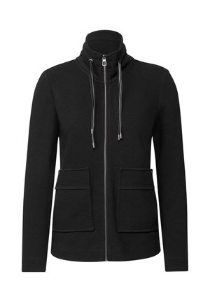 Zwarte ritssluitingjack met hoge kraag, geribbelde textuur, twee voorzakken en zilveren hardware voor ritsen en trekkoorden.