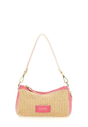Petit sac à main cylindrique en paille tressée avec garniture en cuir rose, ferrures dorées et bandoulière amovible.