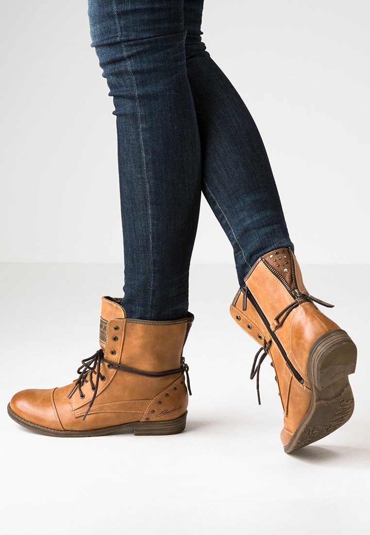 mustang lace up ankle boots