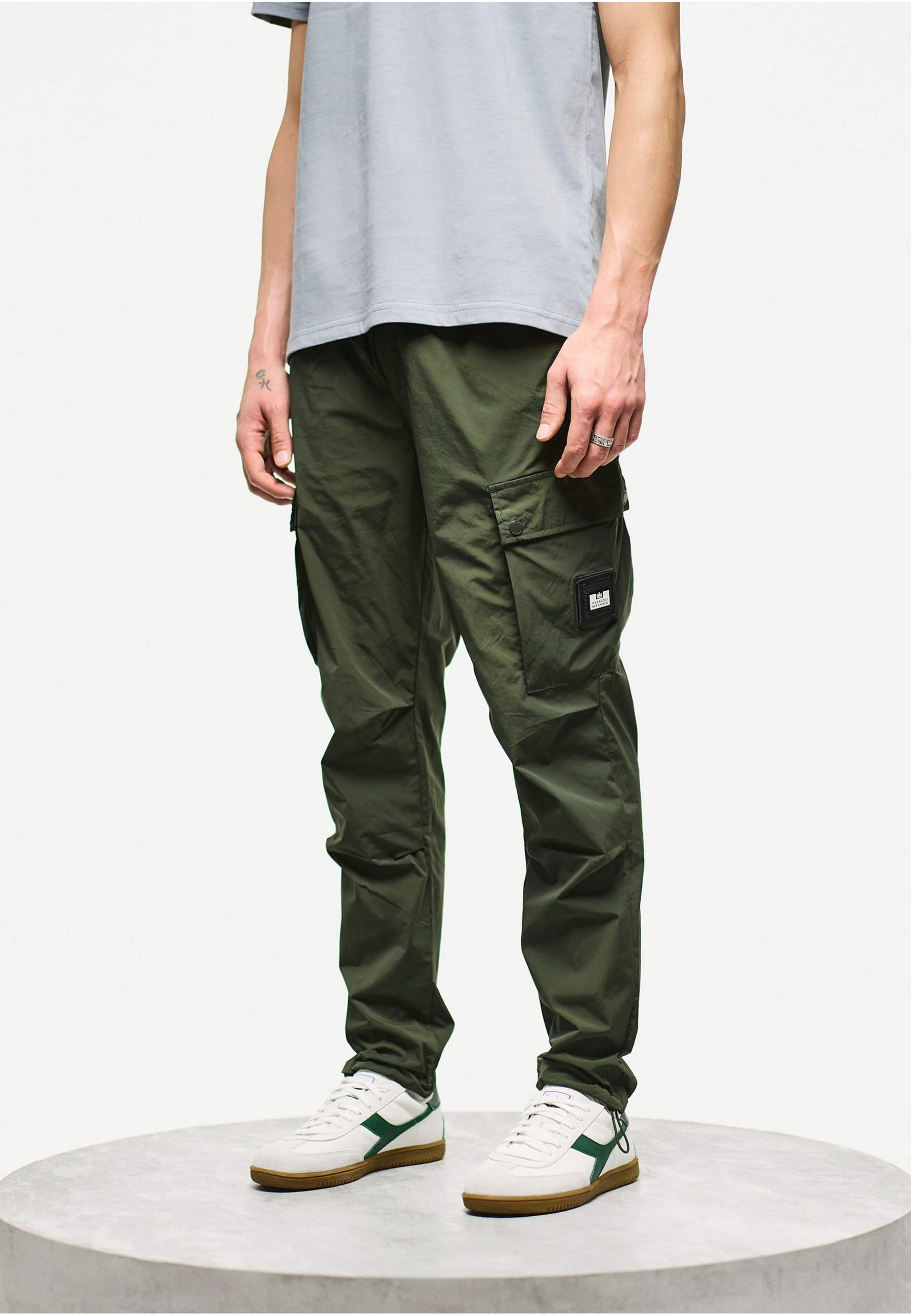 Weekend Offender ZANARDI TECHNICAL - Cargo trousers - black forest