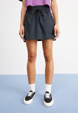 JUST BEACHY - A-line skjørt - black