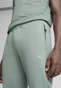 Thumbnail Image 4