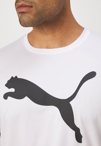 Puma TAD ESSENTIALS SOLID CAT TEE  - Αθλητικό μπλουζάκι - white