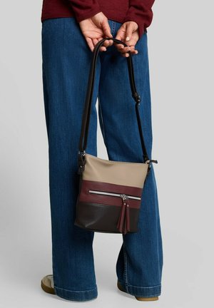 TOM TAILOR, ELLEN CROSS BAG M - Umhängetasche - dark brown