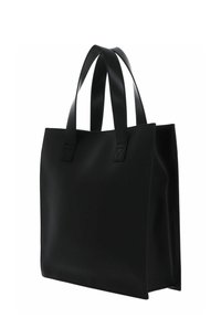 Borsa a tracolla nera con design rettangolare minimalista, realizzata in materiale morbido, dotata di manici piatti e sottili accenti a triangolo.