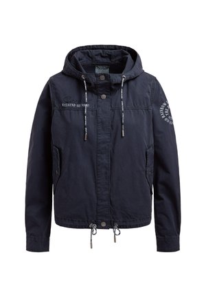 Marinejacke mit Kapuze, vorderem Druckknopfverschluss, verstellbarem Kordelzugsaum, Taschen an den Seiten und bedrucktem Branding auf der Brust und dem Ärmel.