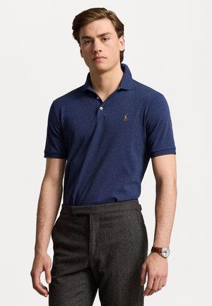 - Koszulka polo