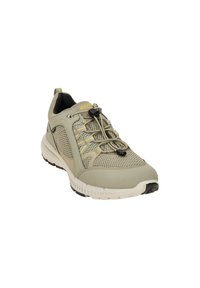 Beige atmungsaktiver Mesh-Sneaker mit kontrastierenden gelben Akzenten, gepolsterter Sohle, elastischem Schnürsystem und strukturiertem Seitenpanel zur Unterstützung.