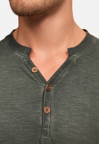 INDICODE JEANS Langarmshirt - climb ivy